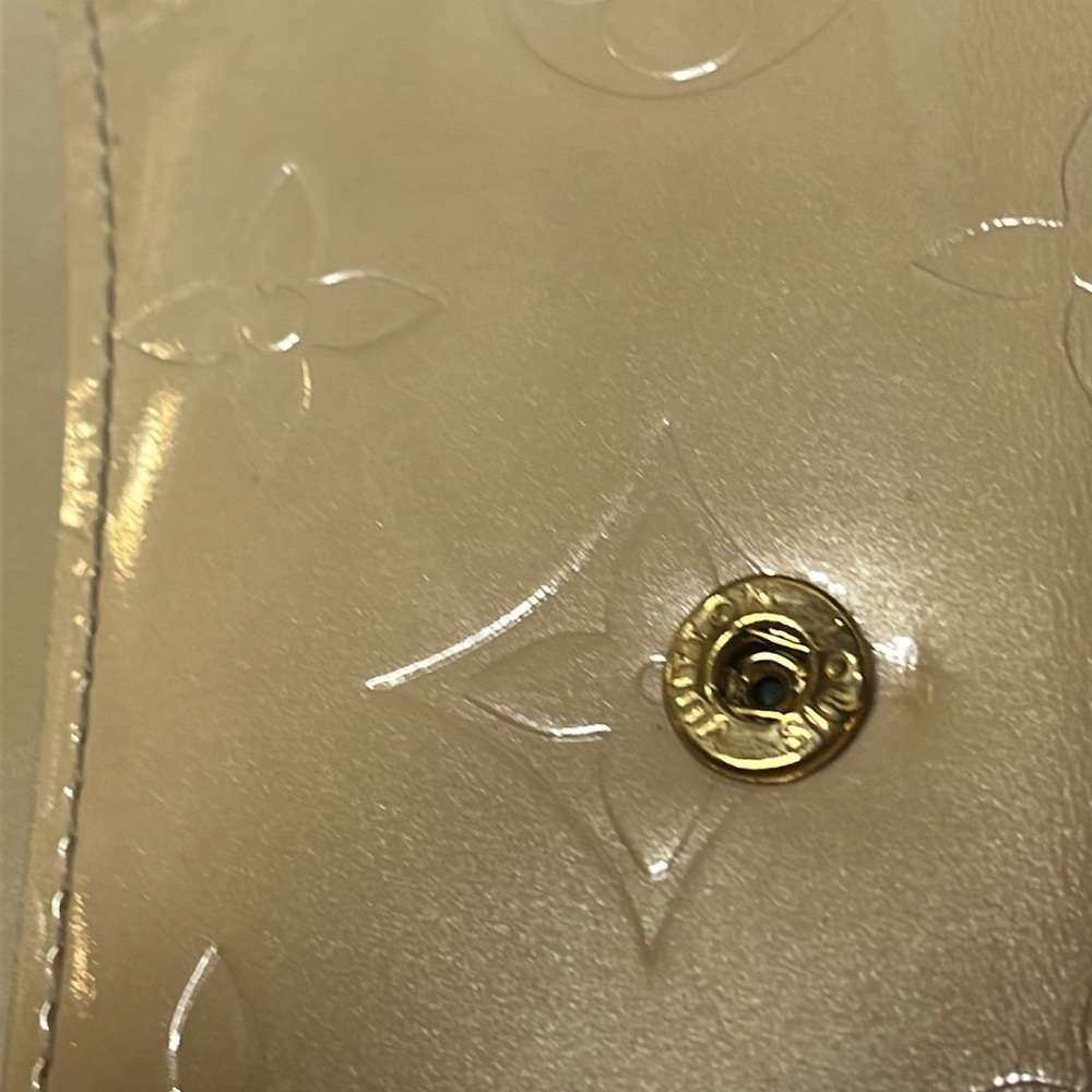 LOUIS VUITTON MONOGRAM VERNIS BILLFOLD WALLET - Picture 8 of 13